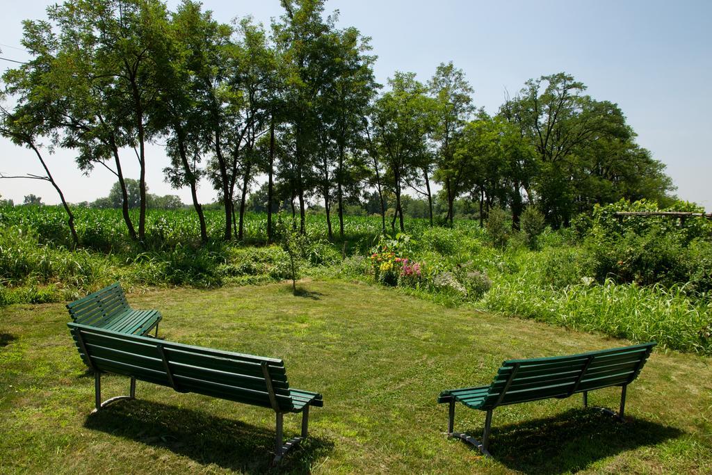 Cascina Delle Mele Vittuone Exterior foto